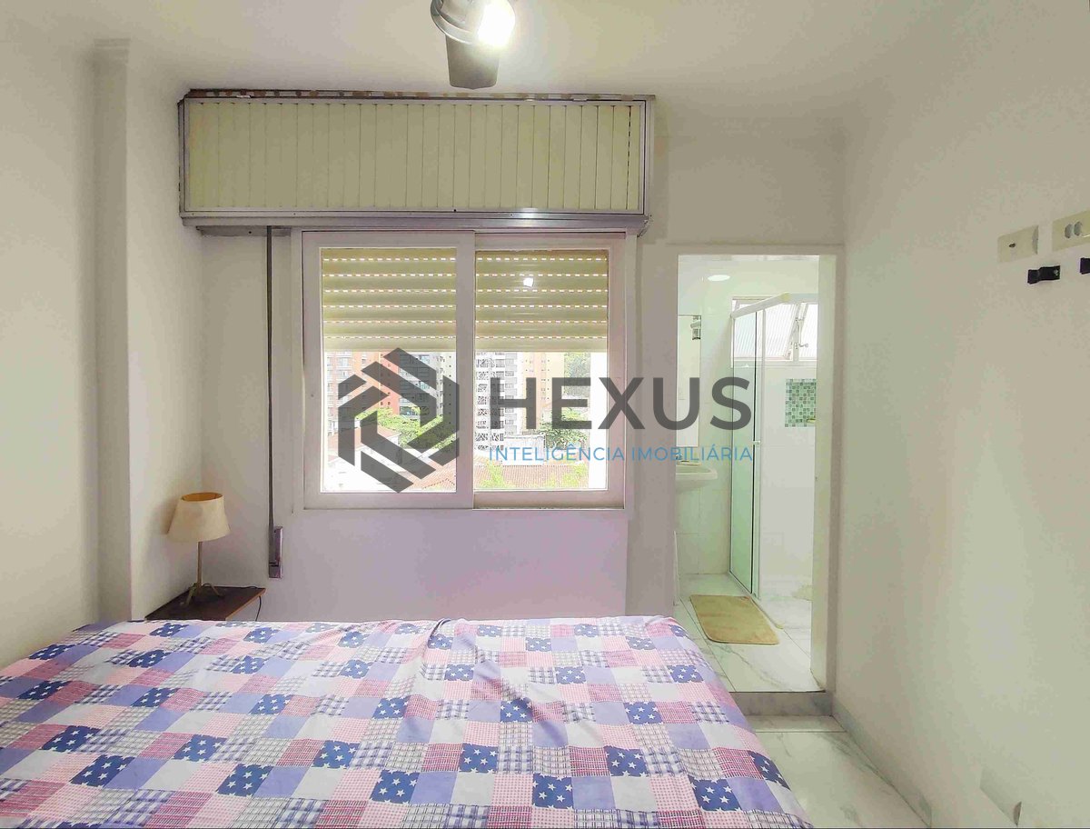 Foto 11 de Apartamento com varanda e vista livre, duas quadras da Praia das Pitangueiras, Guaruja
