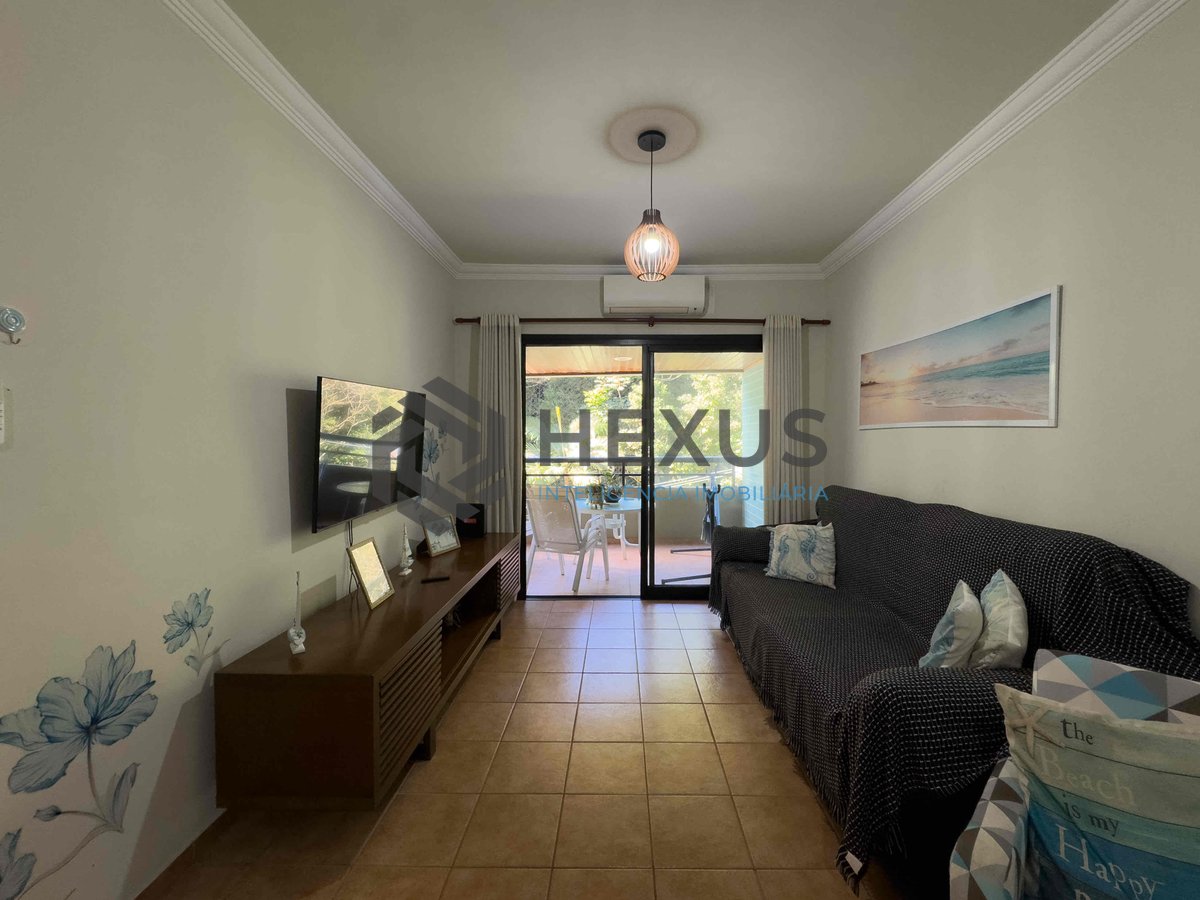 Foto 2 de Apartamento com varanda e lazer na beira mar da Praia das Pitangueiras, Guaruja