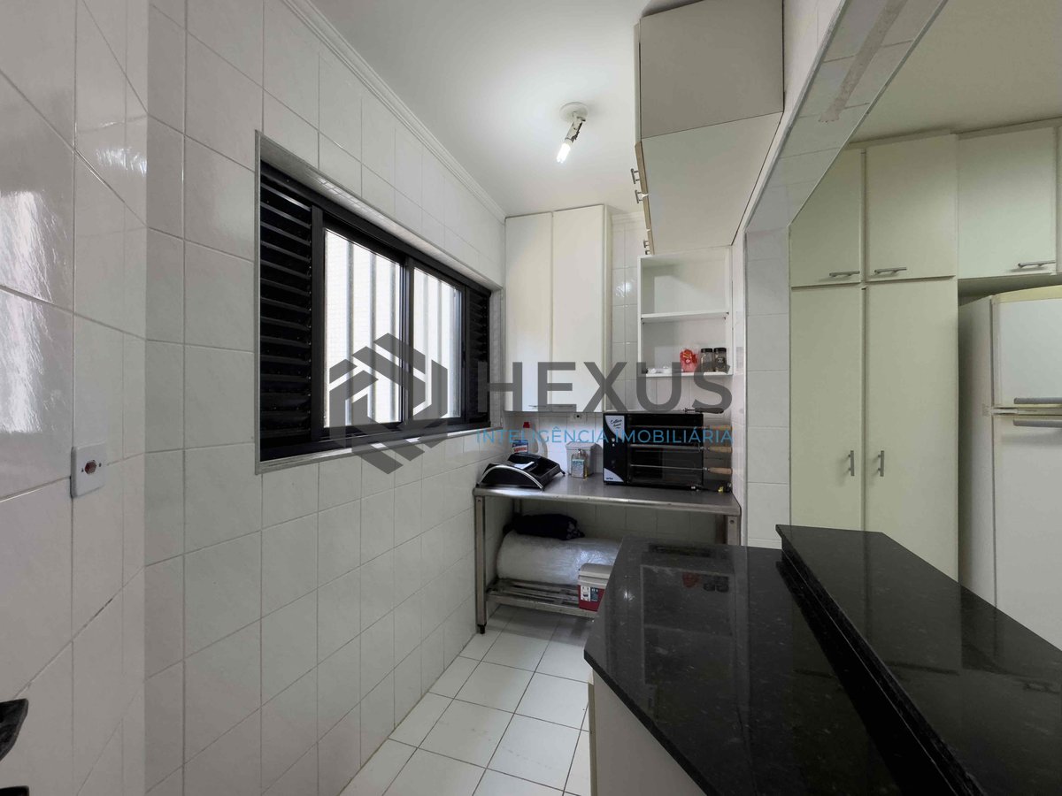 Foto 24 de Apartamento com varanda e lazer na beira mar da Praia das Pitangueiras, Guaruja