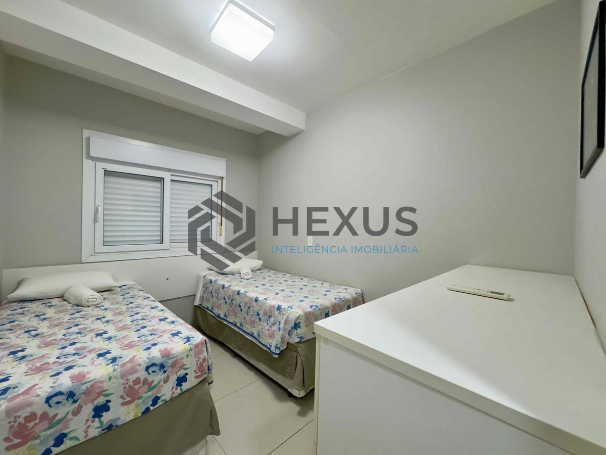 Foto 24 de Apartamento com varanda gourmet a uma quadra da Praia das Pitangueiras, Guaruja