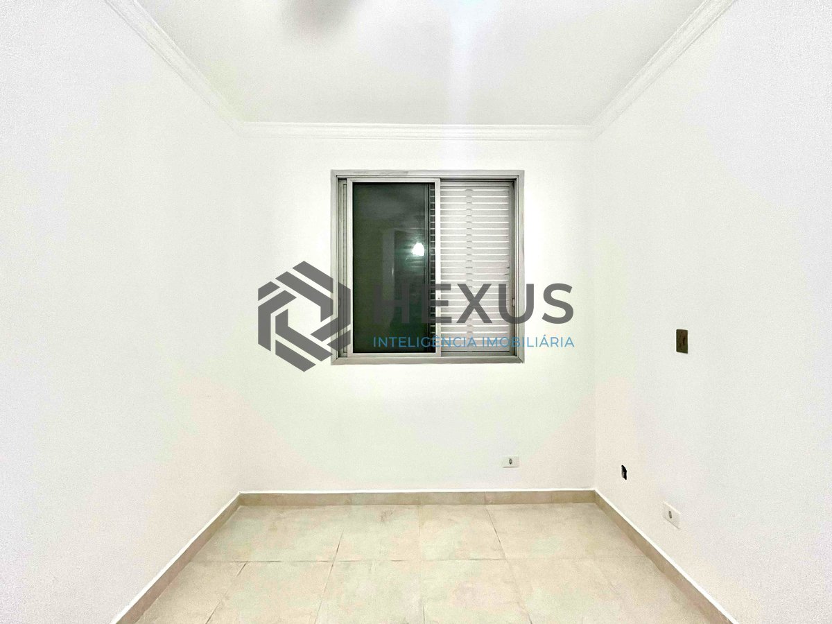 Foto 11 de Apartamento com varanda a uma quadra da Praia das Pitangueiras, Guaruja