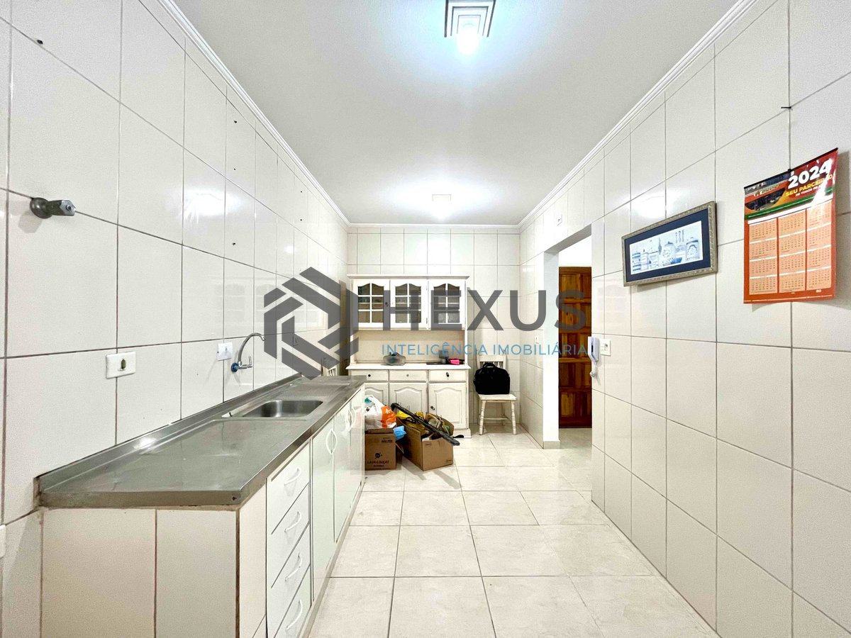 Foto 14 de Apartamento com varanda a uma quadra da Praia das Pitangueiras, Guaruja