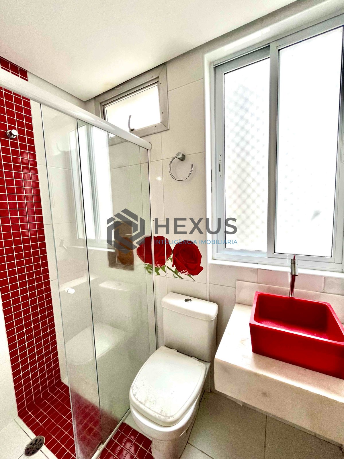 Foto 19 de Cobertura duplex com área gourmet e sauna com hidromassagem a uma quadra da Praia das Pitangueiras de 3 quartos (1 suíte), 1 vaga, Guarujá-SP.