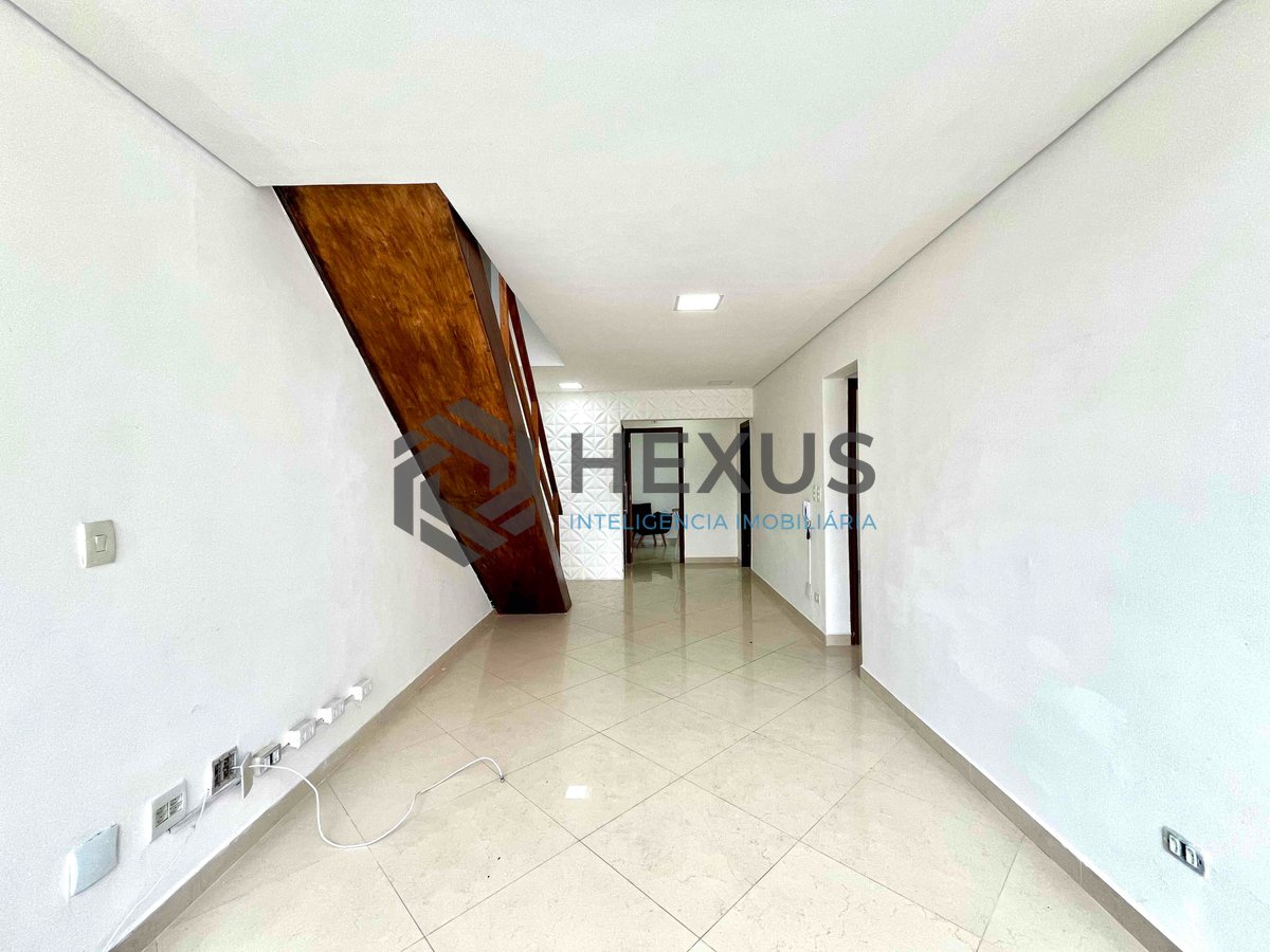 Foto 6 de Cobertura duplex com área gourmet e sauna com hidromassagem a uma quadra da Praia das Pitangueiras de 3 quartos (1 suíte), 1 vaga, Guarujá-SP.