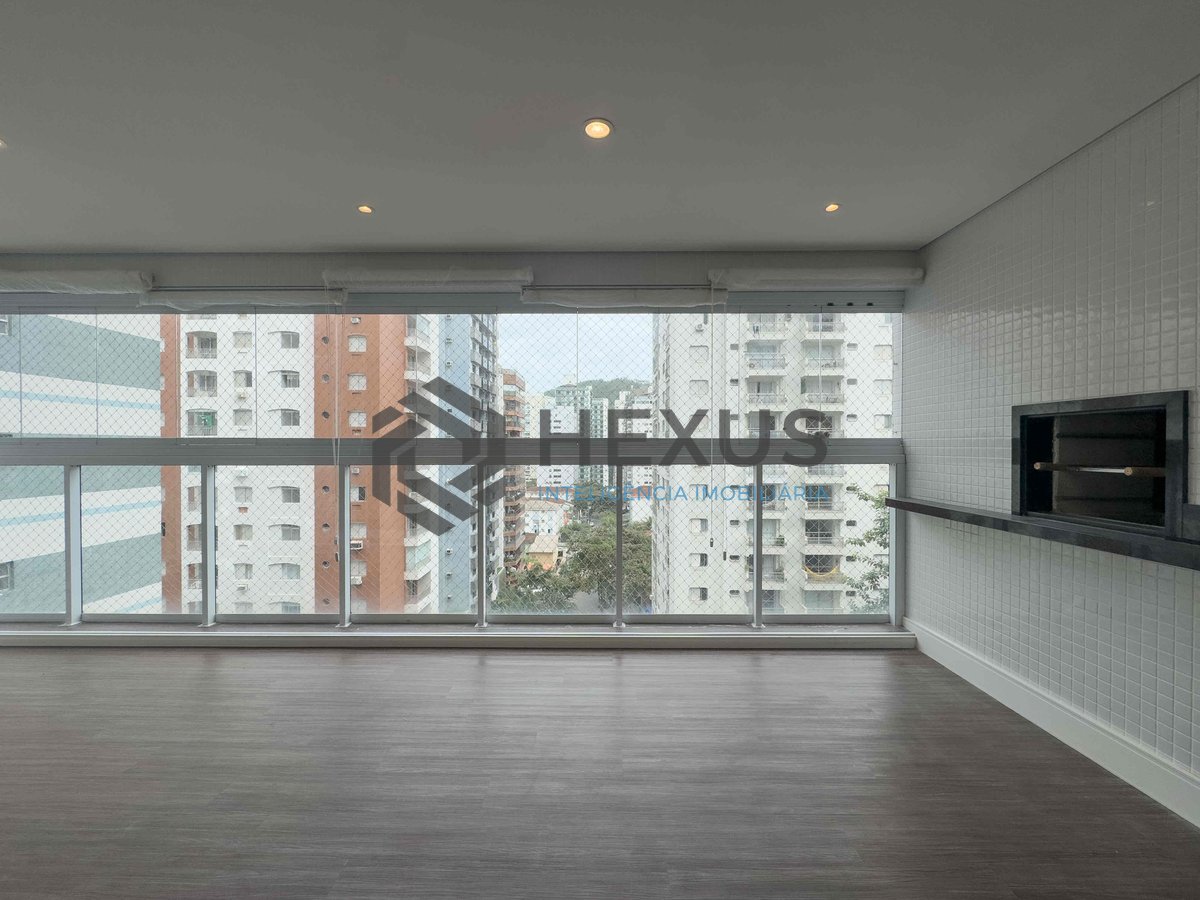 Foto 2 de Apartamento com varanda gourmet em prédio novo com lazer na Praia das Pitangueiras de 3 quartos (1 suíte), 2 vagas, Guarujá-SP.