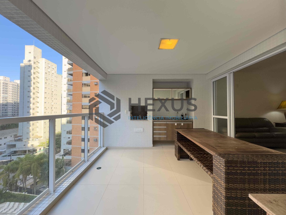 Foto 2 de Apartamento com varanda gourmet e lazer na Praia das Pitangueiras, Guaruja