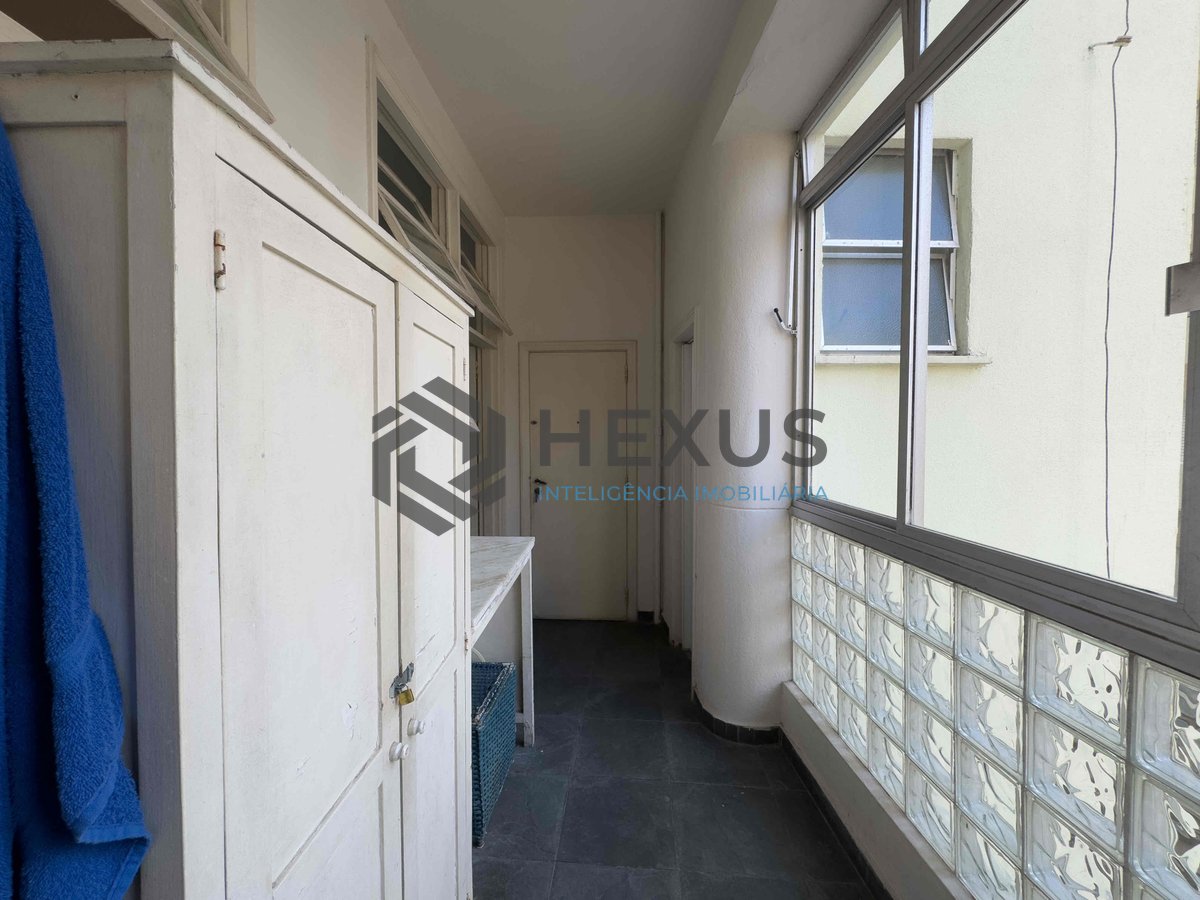 Foto 17 de Apartamento com varanda na beira mar da Praia das Pitangueiras, Guaruja