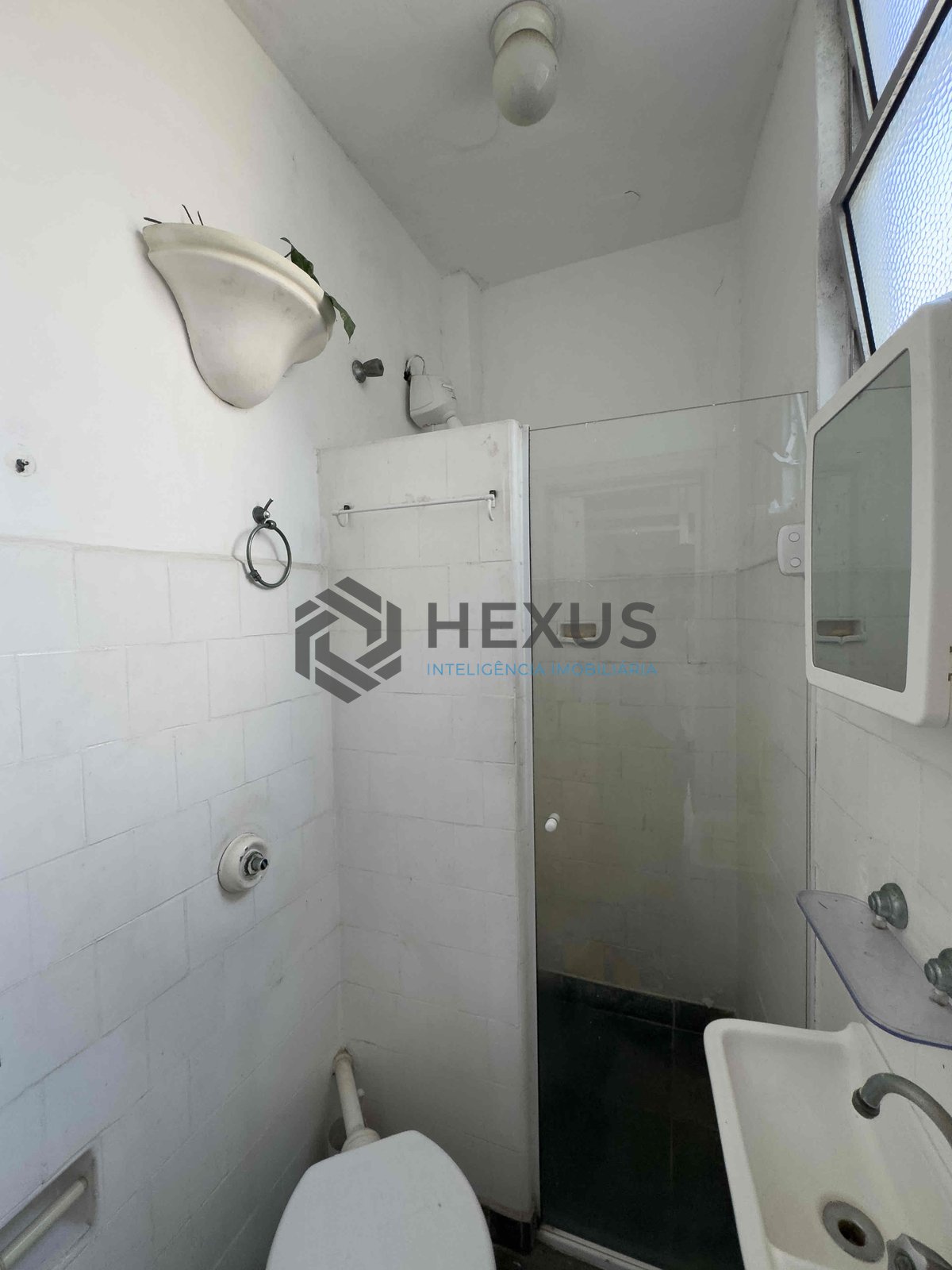 Foto 19 de Apartamento com varanda na beira mar da Praia das Pitangueiras, Guaruja