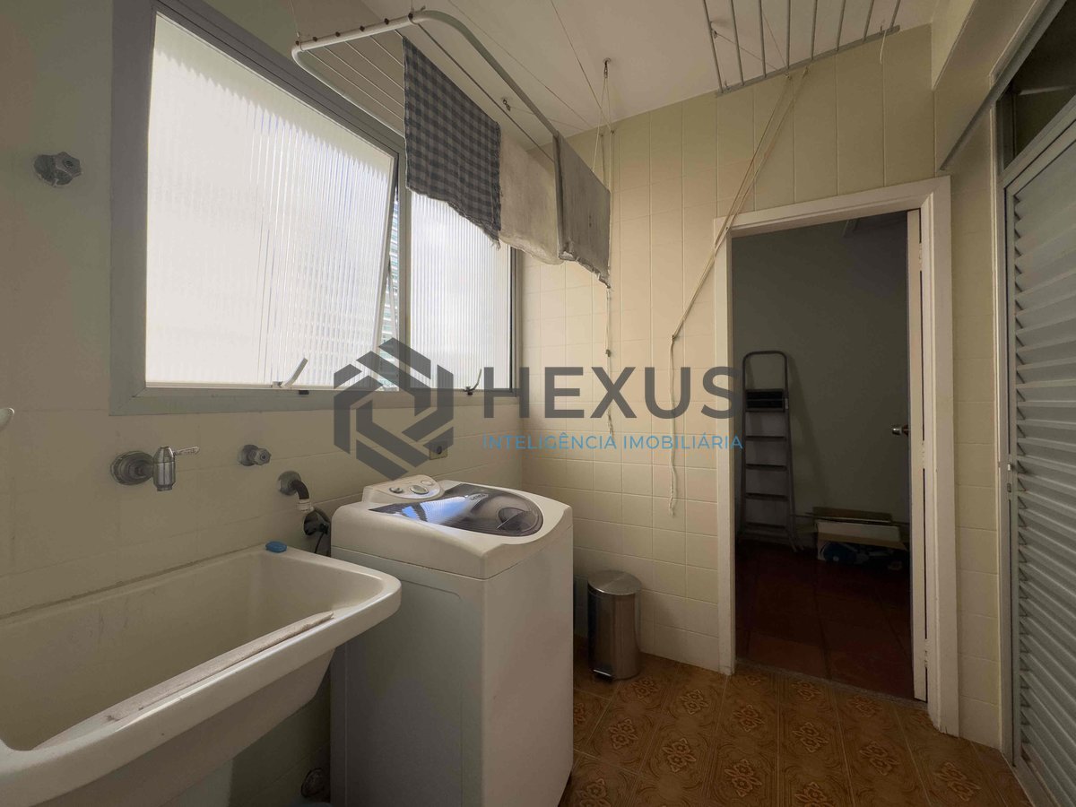 Foto 22 de Apartamento com varanda a duas quadras da Praia das Pitangueiras, Guaruja - Hexus