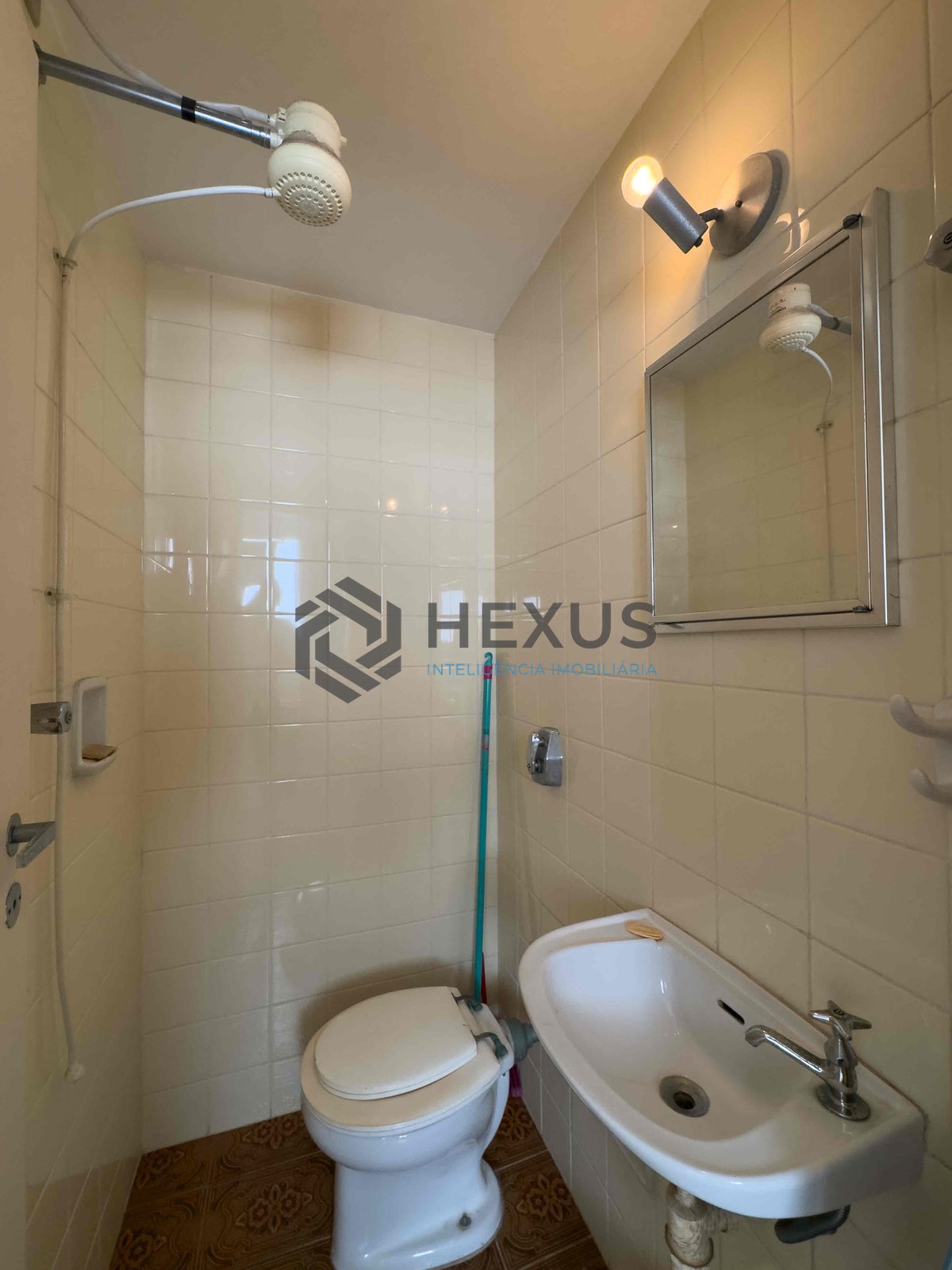 Foto 24 de Apartamento com varanda a duas quadras da Praia das Pitangueiras, Guaruja - Hexus