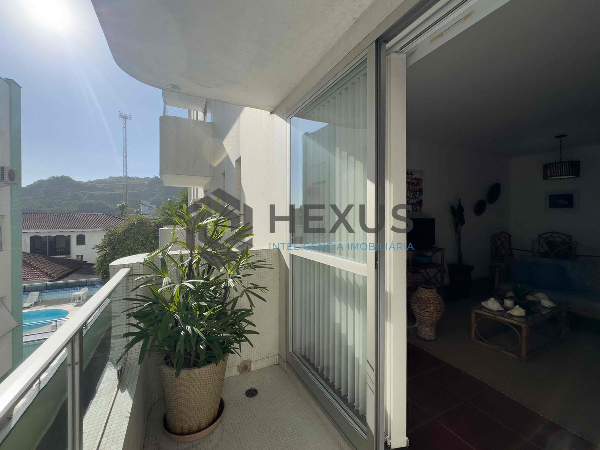 Foto 6 de Apartamento com varanda a duas quadras da Praia das Pitangueiras, Guaruja - Hexus
