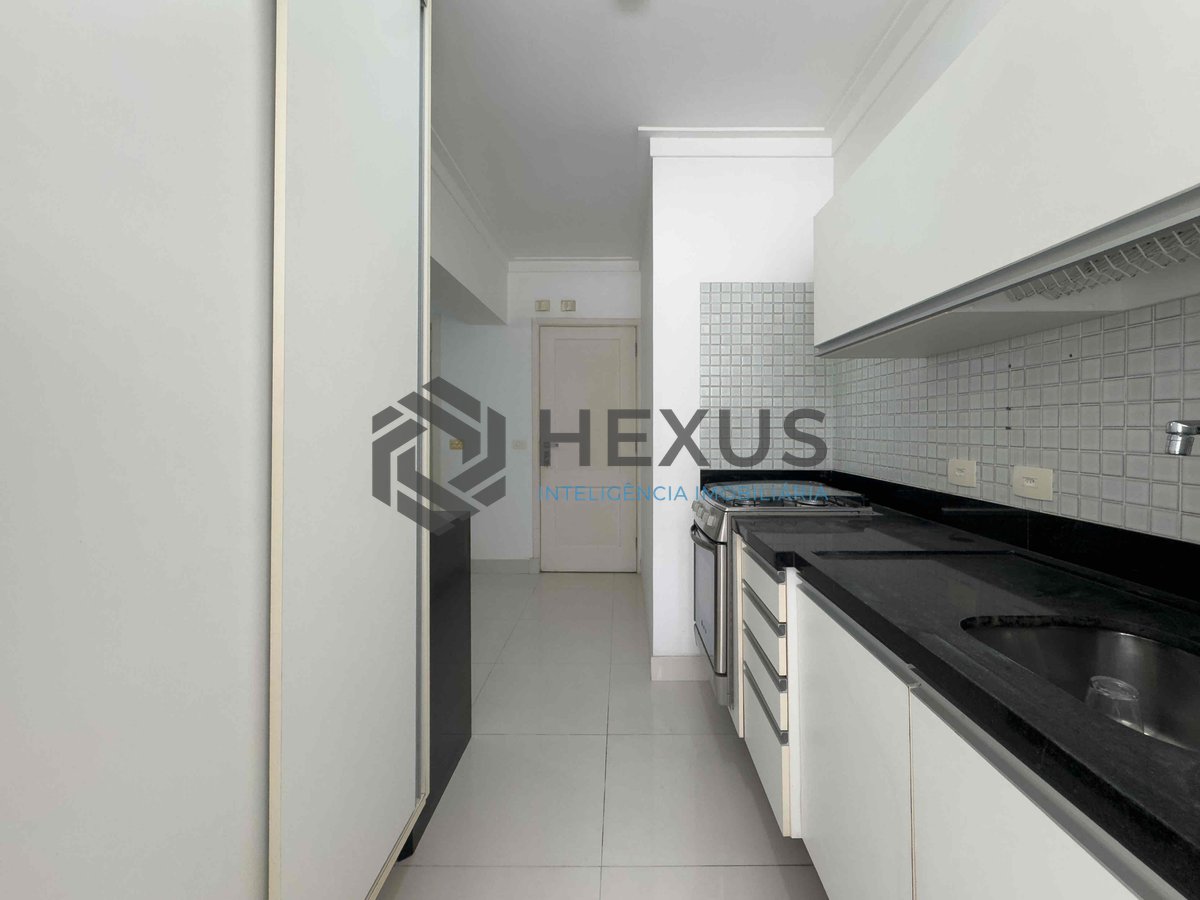 Foto 25 de Apartamento com varanda e vista mar na beira mar da Praia das Pitangueiras, Guaruja
