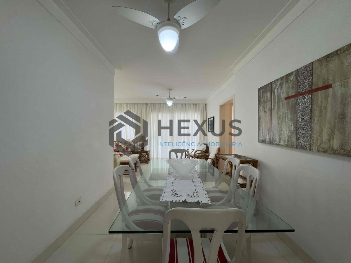 Foto 5 de Apartamento com varanda e vista mar na beira mar da Praia das Pitangueiras, Guaruja