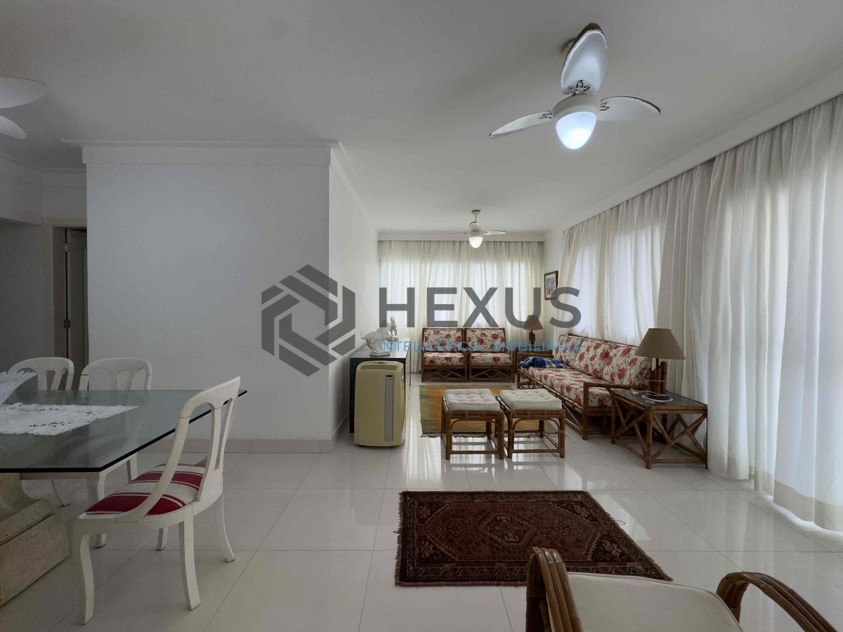 Foto 7 de Apartamento com varanda e vista mar na beira mar da Praia das Pitangueiras, Guaruja
