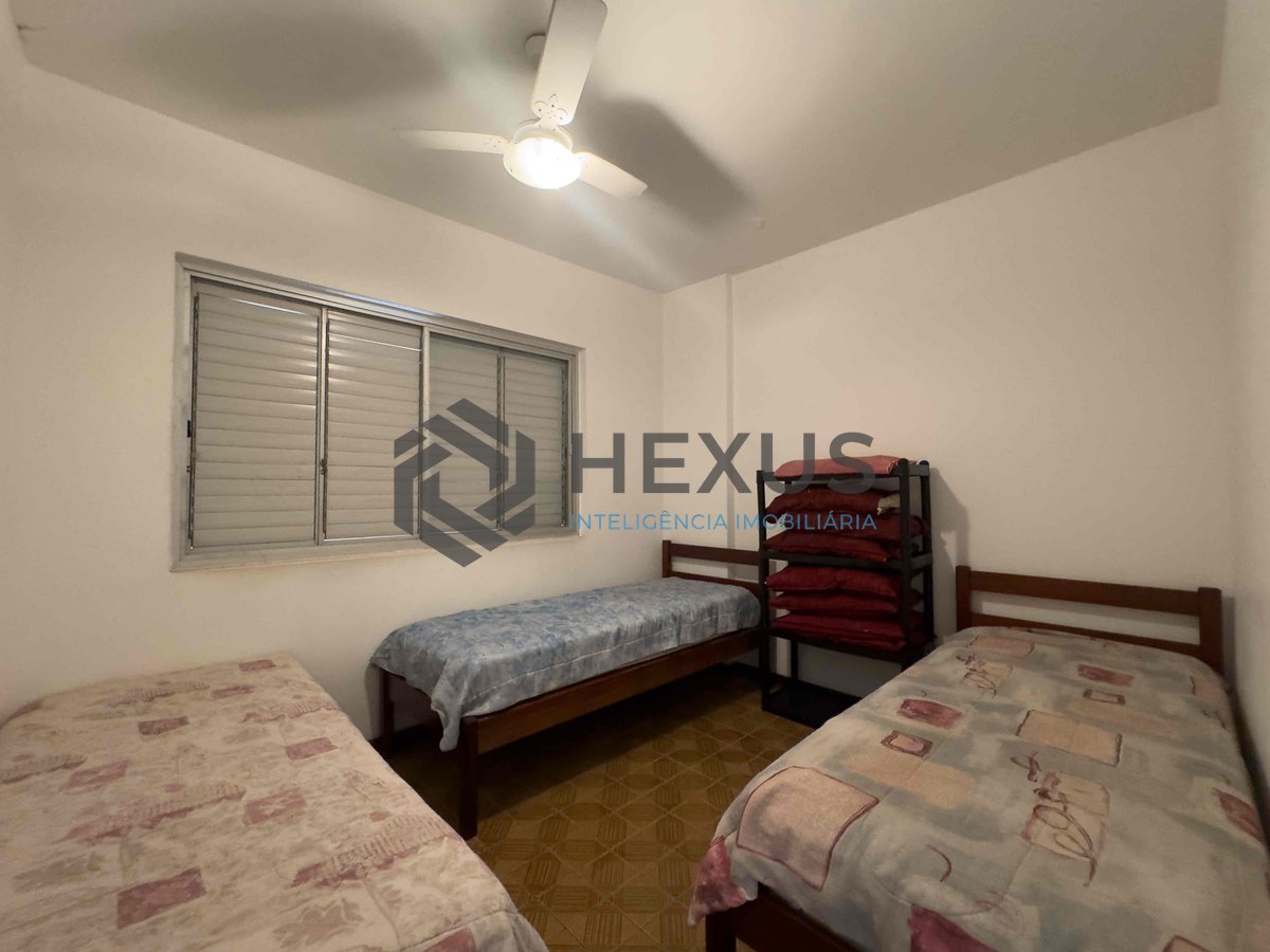 Foto 17 de Apartamento com varanda e vista mar na beira mar da Praia das Pitangueiras, Guaruja