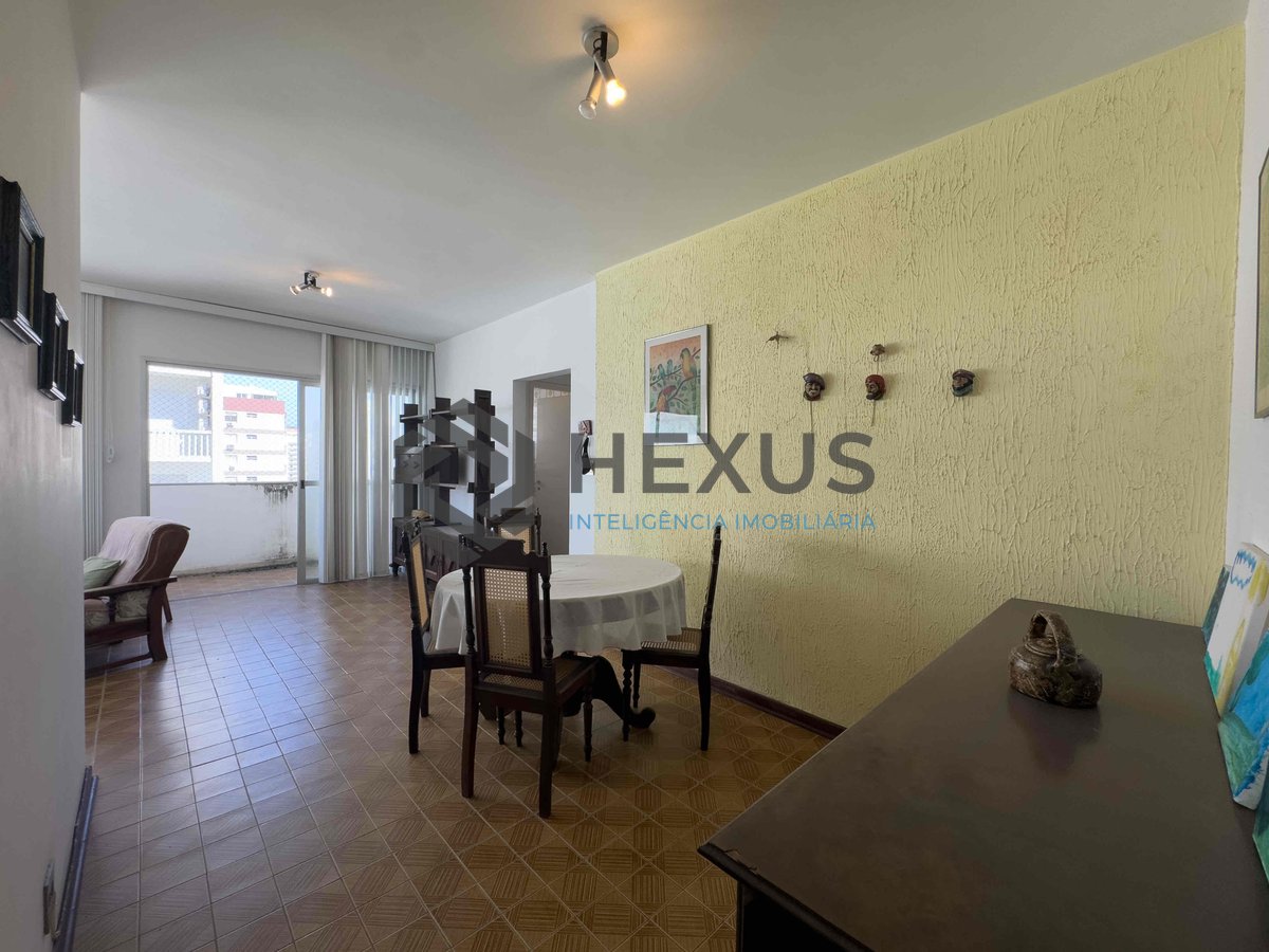 Foto 8 de Apartamento com varanda e vista mar na beira mar da Praia das Pitangueiras, Guaruja
