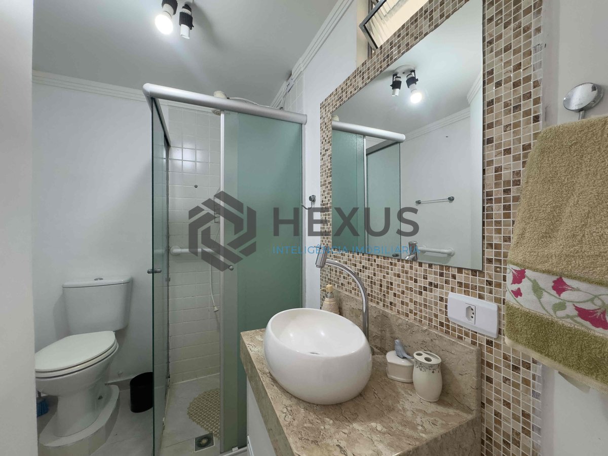 Foto 20 de Apartamento com varanda, reformado, duas quadras da Praia das Pitangueiras, Guaruja - Hexus