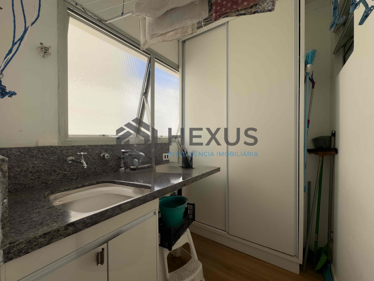 Foto 26 de Apartamento com varanda, reformado, duas quadras da Praia das Pitangueiras, Guaruja - Hexus