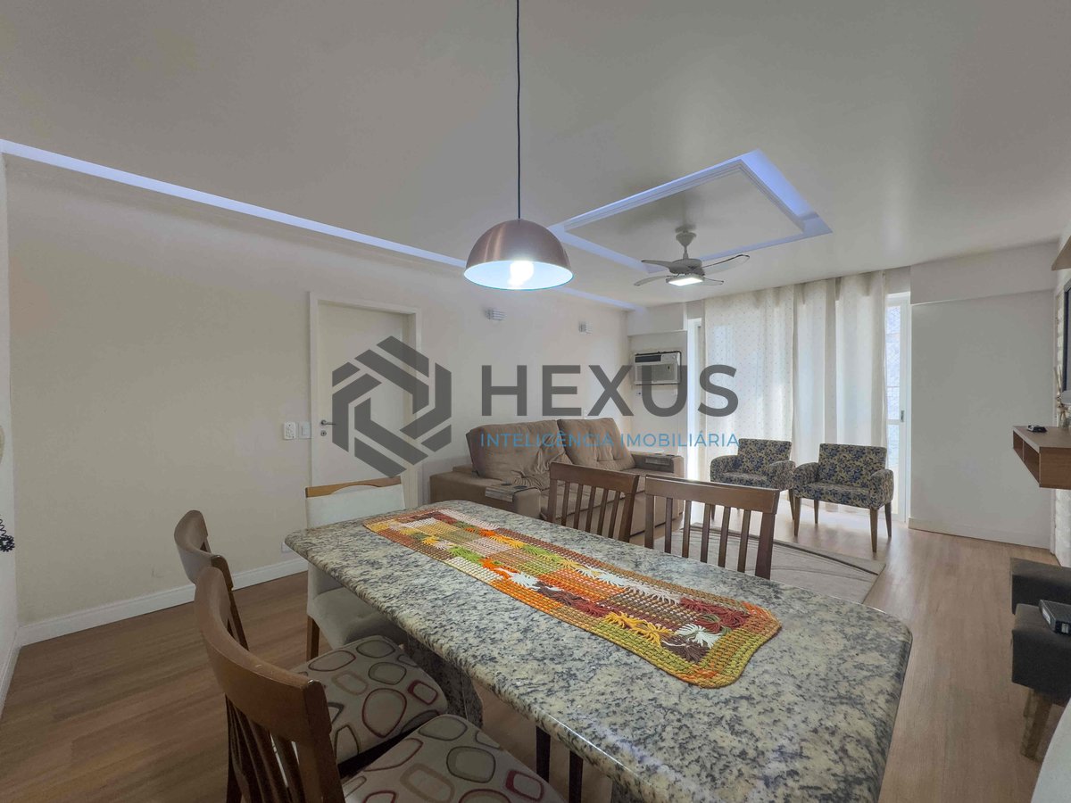 Foto 6 de Apartamento com varanda, reformado, duas quadras da Praia das Pitangueiras, Guaruja - Hexus