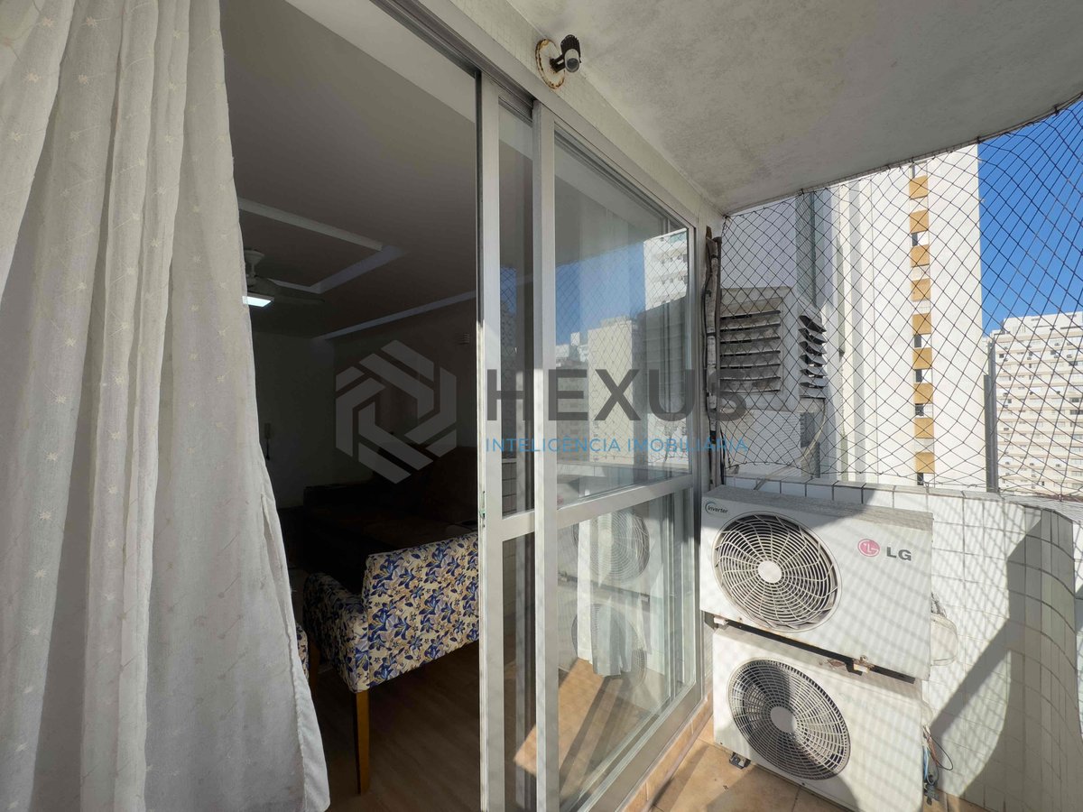 Foto 7 de Apartamento com varanda, reformado, duas quadras da Praia das Pitangueiras, Guaruja - Hexus