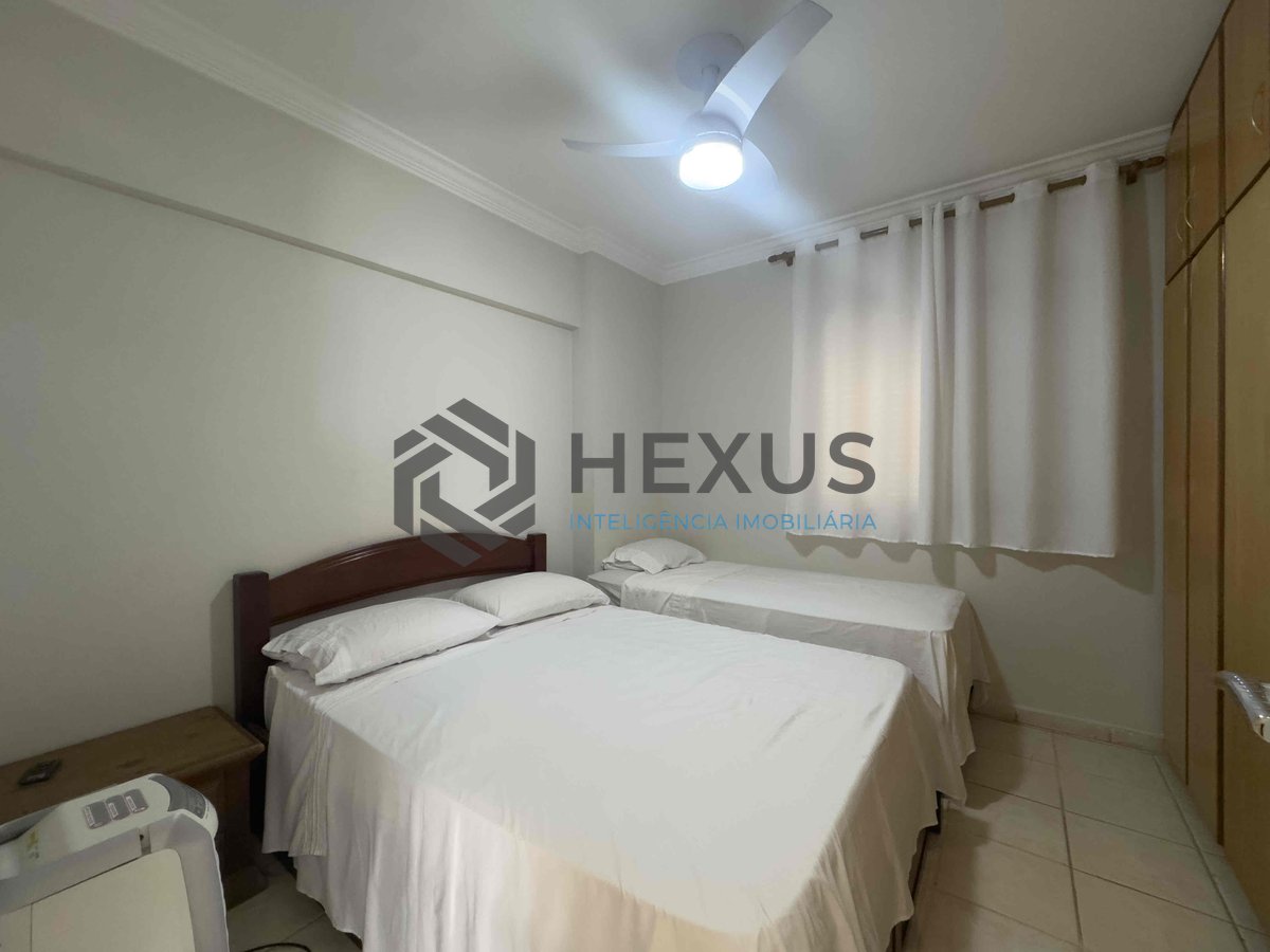 Foto 15 de Apartamento com varanda, reformado, a duas quadras da Praia das Pitangueiras, Guaruja