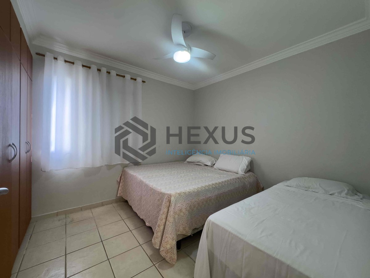Foto 18 de Apartamento com varanda, reformado, a duas quadras da Praia das Pitangueiras, Guaruja