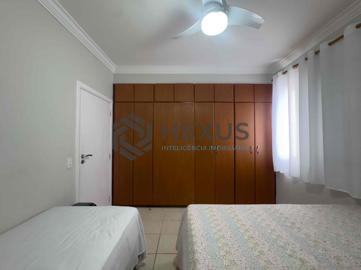 Foto 20 de Apartamento com varanda, reformado, a duas quadras da Praia das Pitangueiras, Guaruja