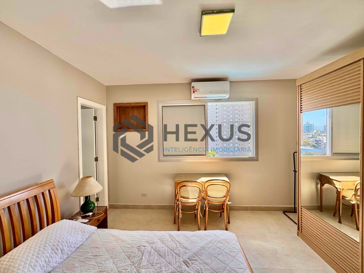 Foto 29 de Apartamento frente mar reformado com varanda na Praia das Asturias, Guaruja