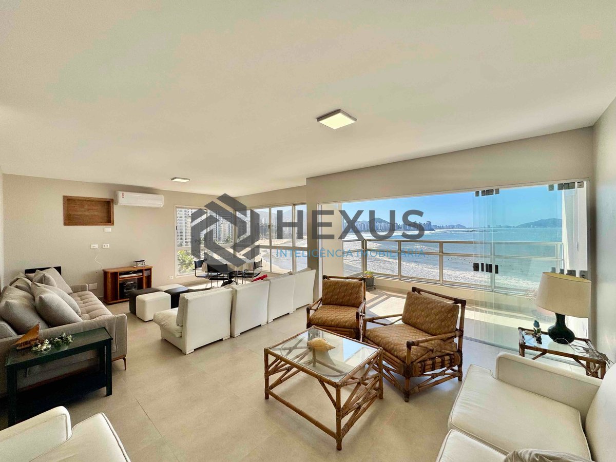 Foto 4 de Apartamento frente mar reformado com varanda na Praia das Asturias, Guaruja
