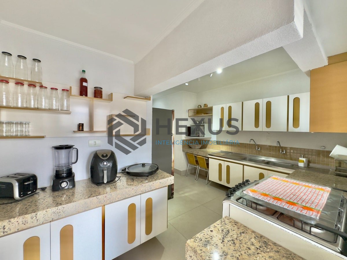 Foto 35 de Apartamento reformado frente mar com varanda vista mar na Praia das Asturias, Guaruja