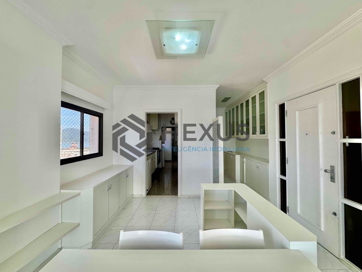 Foto 6 de Apartamento frente mar com varanda vista mar e lazer na Praia das Asturias, Guaruja