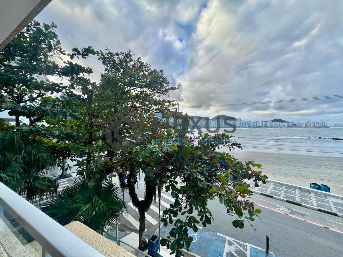 Foto 9 de Apartamento frente mar reformado com varanda vista mar na Praia das Asturias, Guaruja