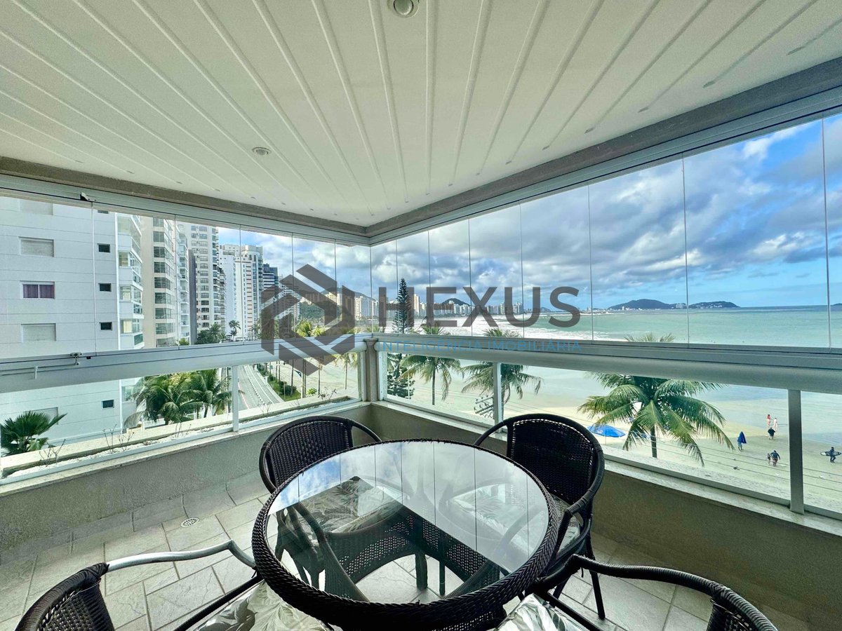 Foto 11 de Apartamento reformado frente mar com varanda gourmet vista mar e lazer na Praia das Asturias, Guaruja