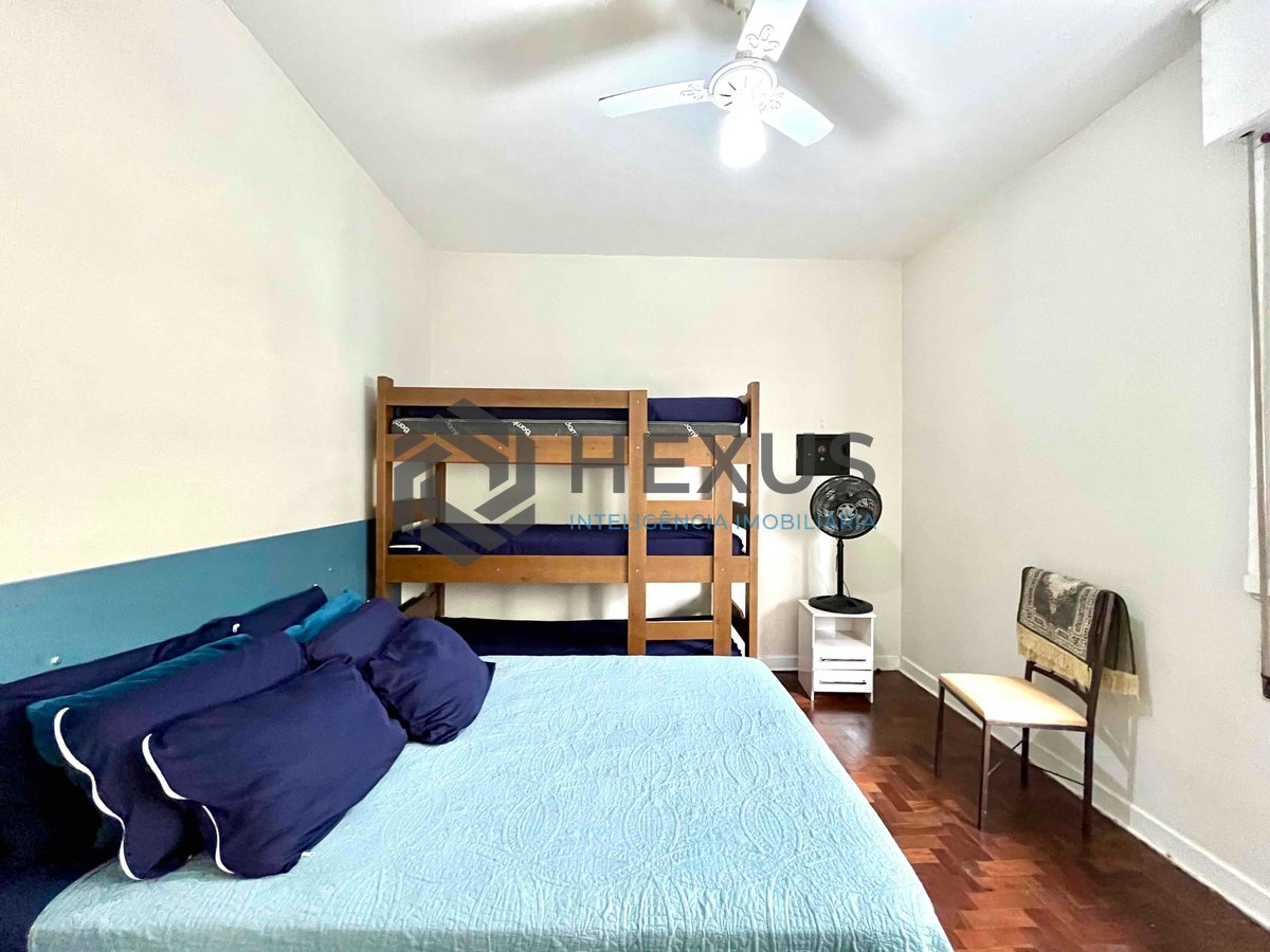 Foto 9 de Apartamento com varanda e vista mar na quadra-mar da Praia das Pitangueiras de 3 quartos, 1 vaga, Guarujá-SP.