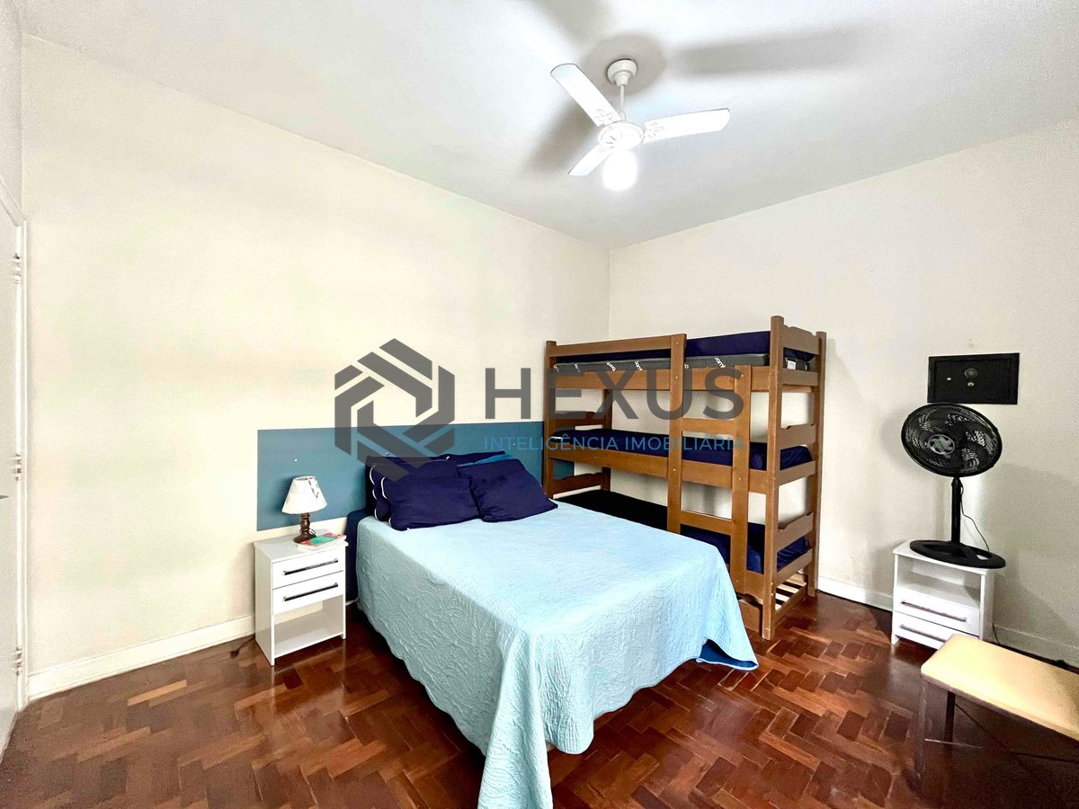 Foto 10 de Apartamento com varanda e vista mar na quadra-mar da Praia das Pitangueiras de 3 quartos, 1 vaga, Guarujá-SP.