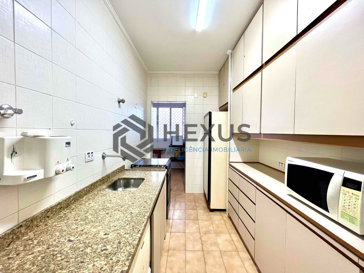 Foto 16 de Apartamento frente rua com varanda a uma quadra da Praia das Pitangueiras, Guaruja