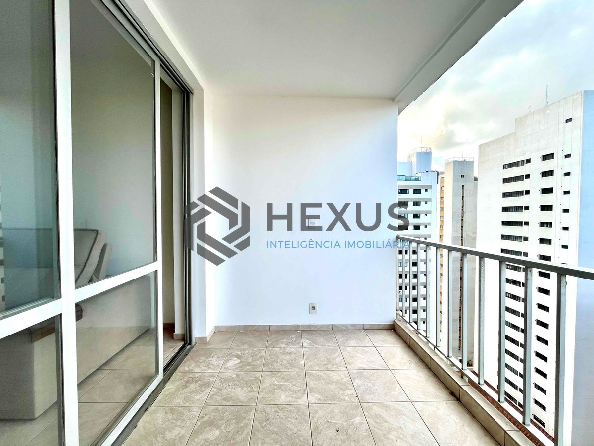 Foto 6 de Apartamento frente rua com varanda a uma quadra da Praia das Pitangueiras, Guaruja