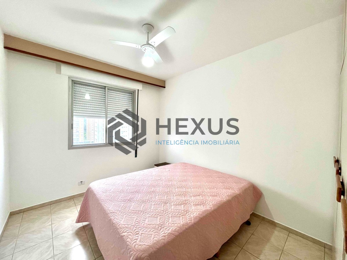 Foto 10 de Apartamento frente rua com varanda a uma quadra da Praia das Pitangueiras, Guaruja