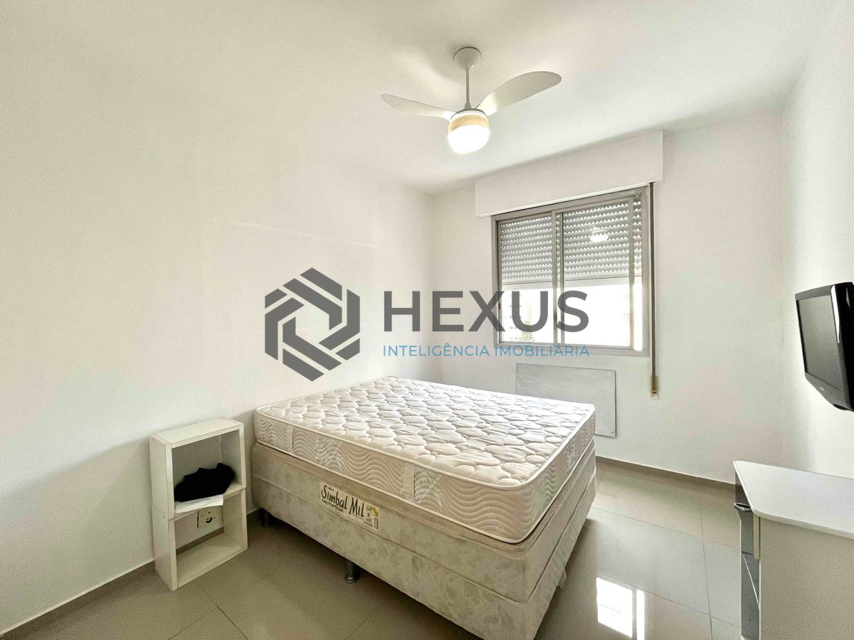 Foto 12 de Apartamento com varanda a uma quadra da Praia das Pitangueiras de 2 quartos, 1 vaga, Guarujá-SP.