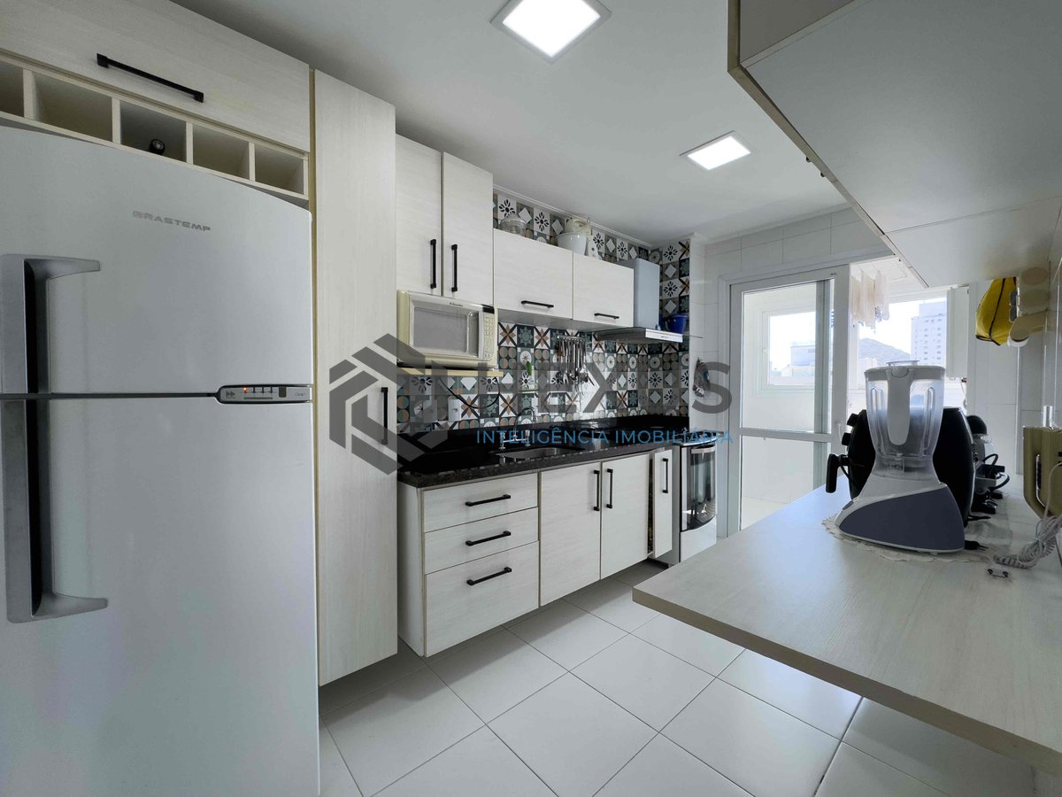 Foto 21 de Apartamento com varanda gourmet vista mar e lazer na beira mar da Praia das Pitangueiras, Guaruja