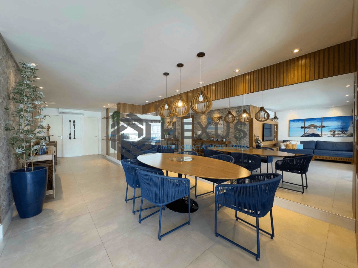 Foto 16 de Apartamento reformado com varanda gourmet e lazer na Praia das Pitangueiras, Guaruja
