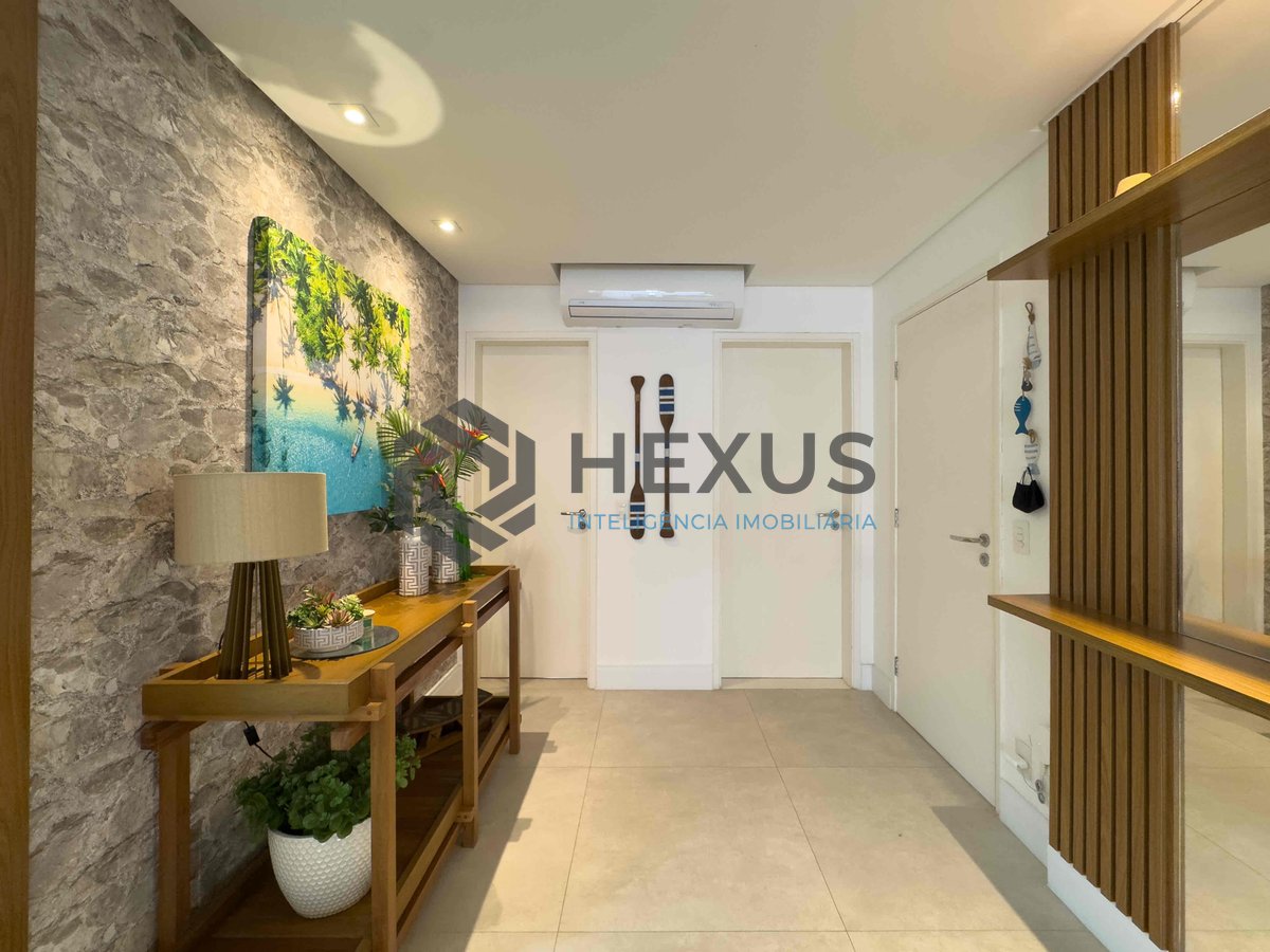 Foto 18 de Apartamento reformado com varanda gourmet e lazer na Praia das Pitangueiras, Guaruja
