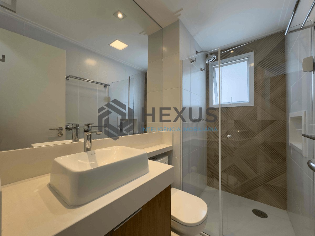 Foto 19 de Apartamento reformado com varanda gourmet e lazer na Praia das Pitangueiras, Guaruja