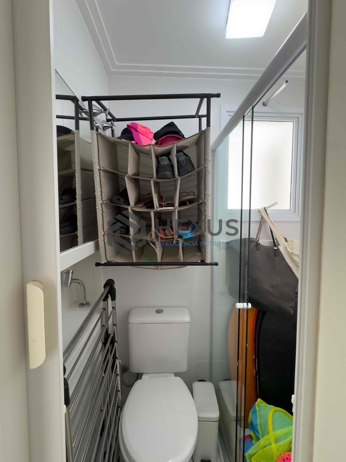 Foto 35 de Apartamento reformado com varanda gourmet e lazer na Praia das Pitangueiras, Guaruja