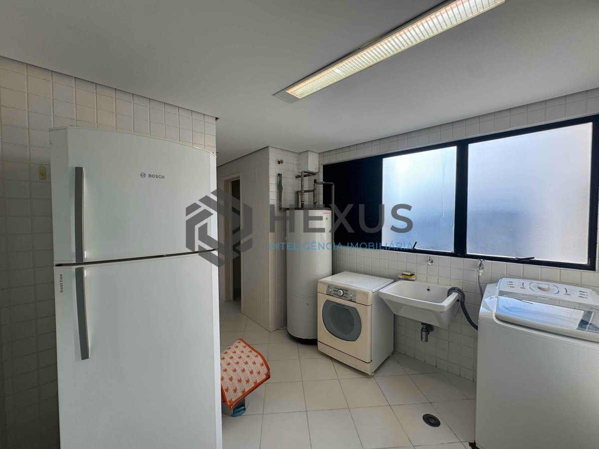 Foto 36 de Apartamento frente mar com varanda gourmet e lazer na Praia das Pitangueiras, Guaruja