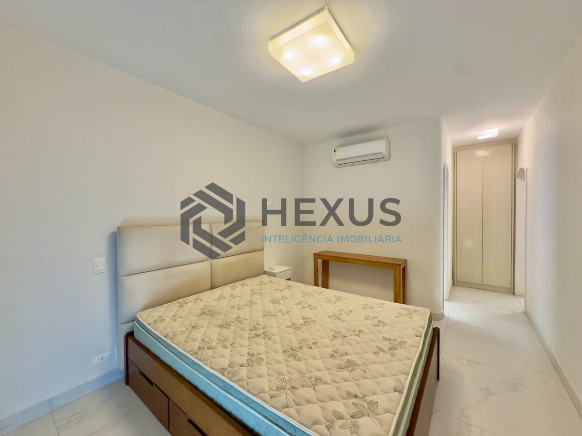 Foto 16 de Apartamento reformado frente mar com varanda vista mar na Praia das Asturias, Guaruja