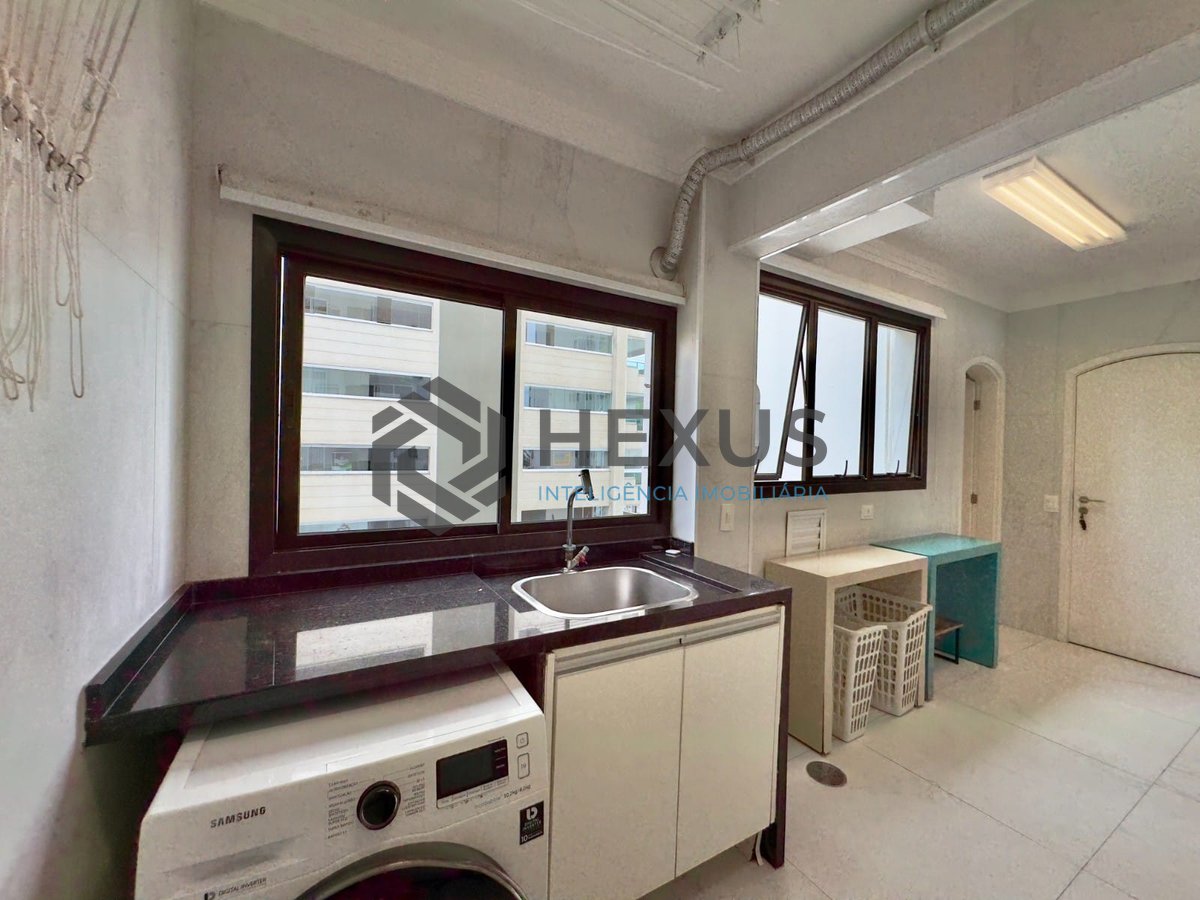 Foto 32 de Apartamento reformado frente mar com varanda vista mar na Praia das Asturias, Guaruja