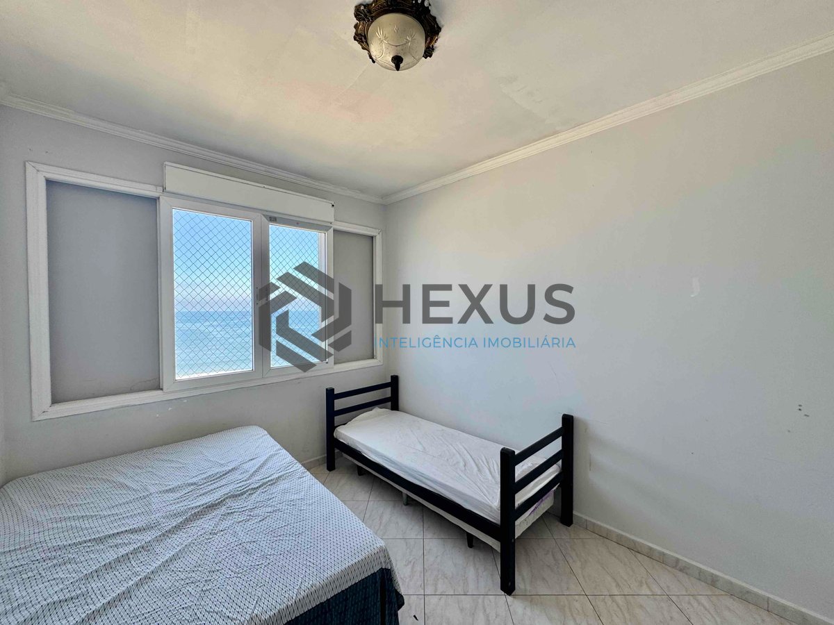 Foto 19 de Apartamento frente mar com varanda e vista mar na Praia das Pitangueiras, Guaruja