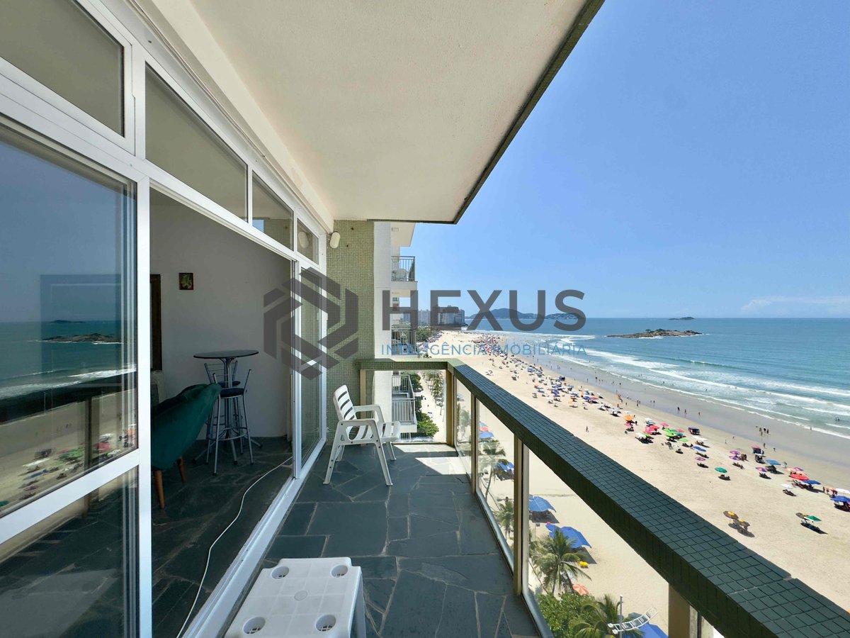 Foto 2 de Apartamento frente mar com varanda e vista na Praia das Pitangueiras, Guaruja