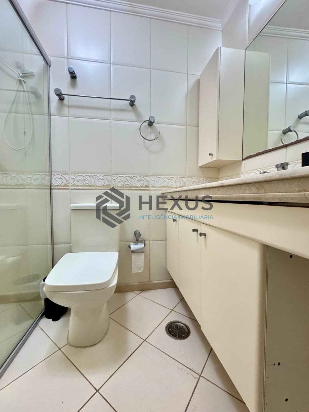 Foto 5 de Apartamento à venda, Jardim Astúrias, Guarujá, SP